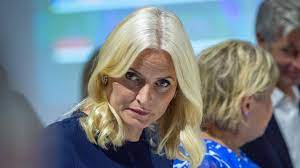(photo by rune hellestad/ getty. Mette Marit Traf Sich Mit Jeffrey Epstein Das Sagt Sie Heute Dazu Stern De