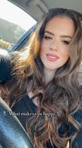 Christie Hart's Instagram, Twitter & Facebook