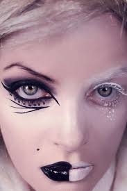 Black And White Eyeliner Makeup Girls Face Half Black Half White Makeup Black And White Makeup Color Guard Makeup White Makeup