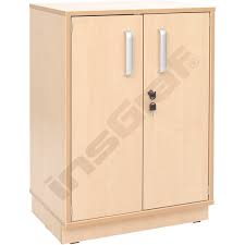 Seitlich mit fest angeschweißten stahlprofilen 100 mm. Schrank M B 60 Abschliessbar Auf Sockel Insgraf