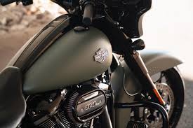 Get free shipping, 4% cashback and 10% off select brands with a gold club membership, plus free everyday tech support on aftermarket black shop by riding style. 2021 Harley Davidson Street Glide Special First Look 5 Fast Facts