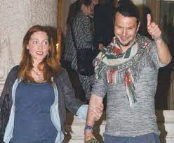 Περίπου 4 μήνες τους χωρίζουν από τη γέννηση του πρώτου τους παιδιού. Sthn Eyboia 8a Baftisoyn To Gio Toys H Banesa Adamopoyloy Kai O Iwannhs Papazhshs Eviazoom Gr Eyboia News