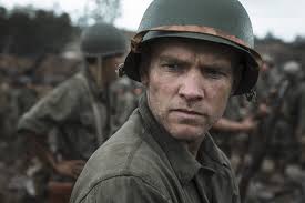 When everyone retreated, one man stayed. Hacksaw Ridge Die Entscheidung Film Rezensionen De