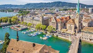 الرسم البياني يظهر لك الوقت الأفضل لإيجاد رحلات بأسعار رخيصة إلى زيورخ خلال العام. Ø²ÙŠÙˆØ±ÙŠØ® Ø¹Ø§ØµÙ…Ø© Ø§Ù„Ø´ÙŠÙƒÙˆÙ„Ø§ØªØ© ÙˆØ£Ø±Ù‚Ù‰ Ù…Ø¯Ù† Ø³ÙˆÙŠØ³Ø±Ø§ Ø§Ù„Ø³ÙŠØ§Ø­ÙŠØ©