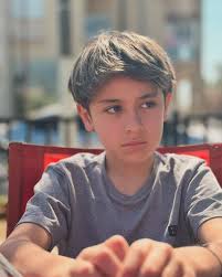 FELIZ CUMPLEAÑOS HIJO MÍO 🤍 Llegaste a mi vida hace 12 años para llenarme  de amor y demostrarme que mi corazón es capaz de amar sin límites 🫶 Me  hace muy feliz