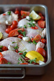 Simple Avec Des Cuisses De Poulet Croustillantes Aux Tomates Douces La Cuisine C Est Simple Poulet Croustillant Cuisses De Poulet Poulet