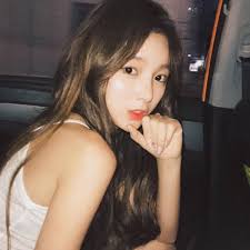 Nikki Oliver (@NikkiOlive65862)