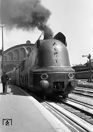 Age Of Diesel Trains Vintage Train Train Steam Trains