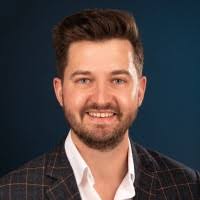 3100+ "Höll" profiles