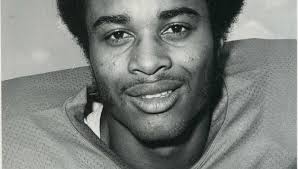 Texas Tech welcomes back Sloan, Dockery teams