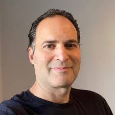 Tom Shin's Instagram, Twitter & Facebook