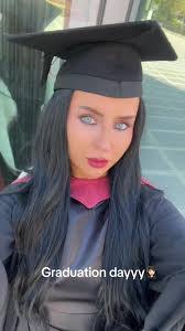 Lilli Waters's Instagram, Twitter & Facebook