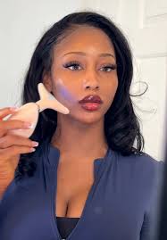 Achieve a Defined Jawline with Face Sculpting Device