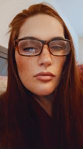 April Morrell's Instagram, Twitter & Facebook