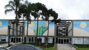 A metodologia é muito rica e os insights gerados foram indispensáveis para a sequência do planejamento e possíveis caminhos para a campanha. A Prefeitura De Curitiba Esta Desmoronando