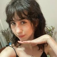 Ella Cross's Instagram, Twitter & Facebook