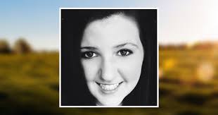 Julie Roark's Instagram, Twitter & Facebook