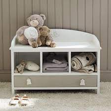 Nous on adore le rayon enfant de maisons du monde, ils ont des superbes objets à prix raisonnables pour faire une vraie chambre de princesse/prince à bébé. Banc Enfant En Bois Blanc L 75 Cm Ourson Maisons Du Monde Chambre Bebe Ourson Chambre Bebe Chambre Enfant