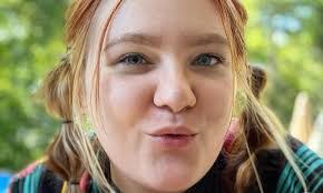 Courtney Stiles's Instagram, Twitter & Facebook