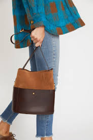 Les résumés, vidéos et prochaines diffusions télé et replay avec le parisien. Herbert Frere Soeur Le Jo Velours Bucket Bag In Choco Cognac Bucket Bag Bags Bag Accessories