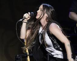 See the latest images of alanis morissette, including photoshoots, and artist pictures. Alanis Morissette Brings Jagged Little Pill Livestream To Youtube And Facebook Tonight Mlive Com