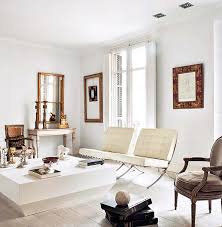 Minimalist White On White Love The Vintage And Modern Mix With The Pair Of Barcelona C Modern White Living Room Classic Living Room Living Room Inspiration