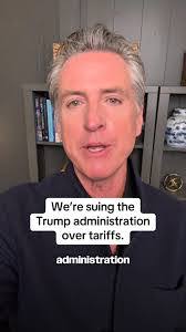 Kelly Newsom's Instagram, Twitter & Facebook