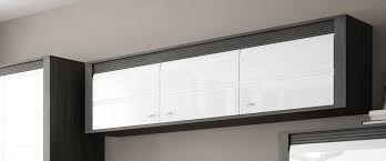 Ein hängeschrank für das wohnzimmer glänzt aber nicht nur durch das moderne design, sondern entpuppt sich außerdem als echten. Hangeschrank Sevilla Schrankaufsatz 176cm Schwarzkiefer Mdf Weiss Hochglanz Vitrinen Stauraumschranke Wohnzimmer Feldmann Wohnen Gmbh Online Shop