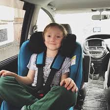 What Are The New Features In The New Axkid Minikid 2018 Here Is Charlie 7 Years 126 Cm And 23 Kg In Previous Ver Child Safety Seat Car Seats Cool Kids