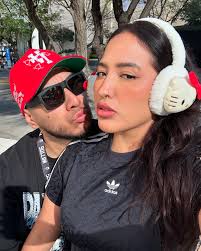 Píntame unos besitos papacito 🤭😘💋🎨🖼️