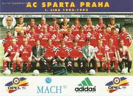 Na pravém prsu z pohledu hráče je nový dodavatel adidas a zezadu najdeme nápis sparta. Sparta Forever Srdecni Zalezitost