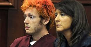 Aurora : la psychiatre de Holmes aurait averti l'université dès juin