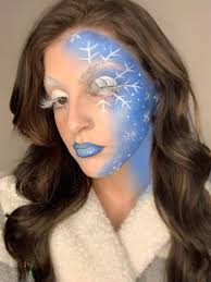 Annie Christ (zombiegirl2012)