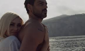 Una madre single, rachel, durante un normale viaggio in auto, ha litigato con un altro autista. 365 Giorni 2 Trama Cast Trailer Sul Sequel Del Film Erotico Polacco 365 Dni