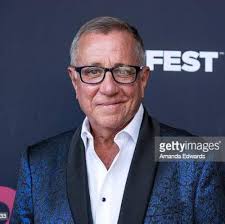 Michael Alden's Instagram, Twitter & Facebook