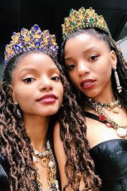 Waves of hair make enough naturalness and liberality for women to attract others attention around. Best Prom Hairstyles For Natural Hair Teen Vogue