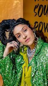 Marina Peralta celebra 10 anos de carreira! Assista no Showlivre