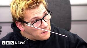 Musician with cerebral palsy unlocks creativity with his eyes