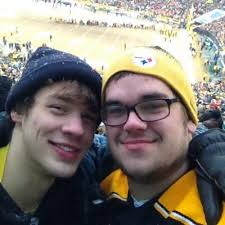 Derek Potts (@pottsyboii)