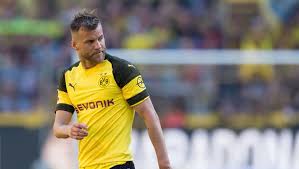 Der deutsche pokalsieger borussia dortmund hat den ukrainischen nationalstürmer andrey yarmolenko von dynamo kiew unter vertrag genommen. West Ham Look To Ukrainian Winger After Negotiations With Felipe Anderson Stall 90min