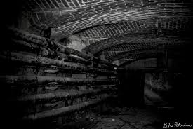 For some of the following victims, looking at a camera in the hands of their serial killer would have been one of the last things they ever saw. Pin On Dark Tiles