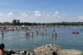 Woodbine beach is a popular spot for picnics, sunbathing and swimming with wide stretches of sand, summer lifeguards, a bathing station and the donald d. Summer Weather Brings Big Crowds To Woodbine Beach In Toronto