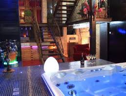 Suite Pour Amoureux Avec Jacuzzi Privatif Nuit D Amour