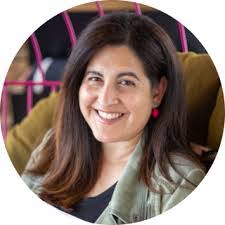 Marta Lowe's Instagram, Twitter & Facebook