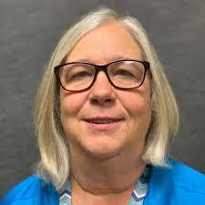 Toni Tomlin's Instagram, Twitter & Facebook