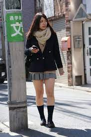 画像 寒くても足は無防備な冬女子高生 jkちゃんねる 女子高生画像サイト school girl outfit korean outfits school girl japan