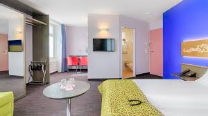 Drei in german pronunciations with meanings, synonyms, antonyms, translations, sentences and more. Unsere Dreibettzimmer Im Hotel Drei Konige Luzern