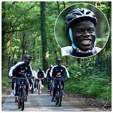 Kauf auf rechnung, expressversand und ratenkauf ab 99€! Espn Uk On Twitter It S Worldsmileday Have An N Golo Kante Kind Of Day