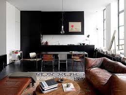 Black Cabinets White Walls Leather Sofa Wohnen Einrichten Und Wohnen Und Wohnung Einrichten