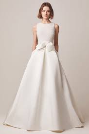 Jesus Peiro 912 In 2020 Sophisticated Wedding Dresses Wedding Dresses Bridal Dresses